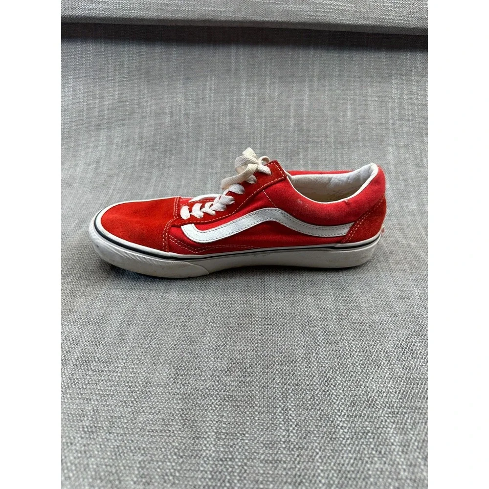Vans Old Skool Unisex M7.5/W9‎ Skateboarding Shoes Red Suede Athletic Sneakers